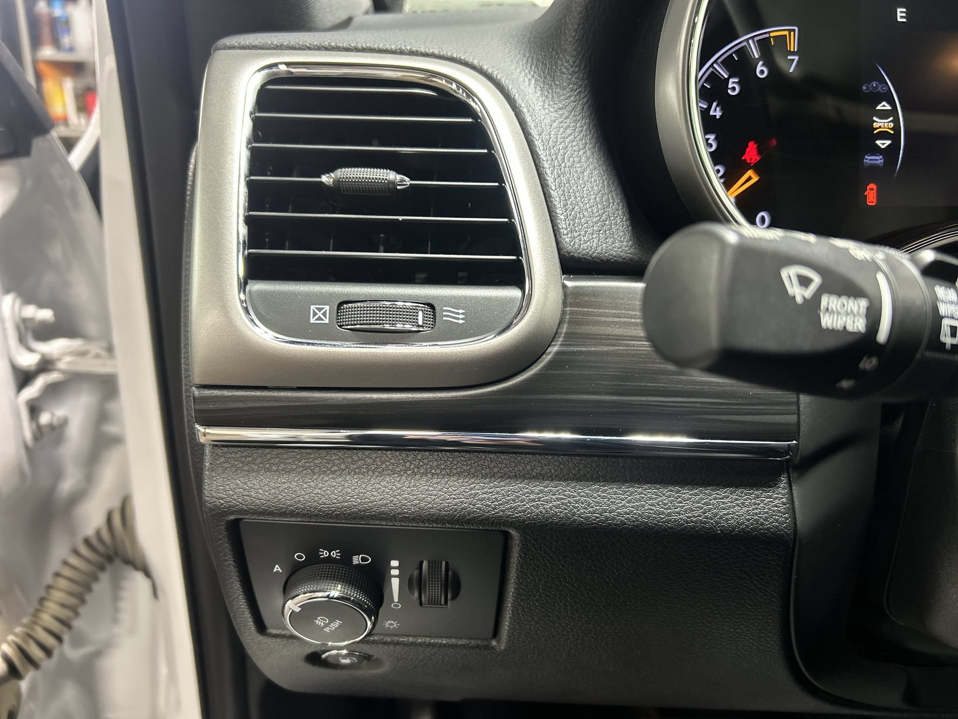 Used 2021 Jeep Grand Cherokee Limited AWD/4WD image 19