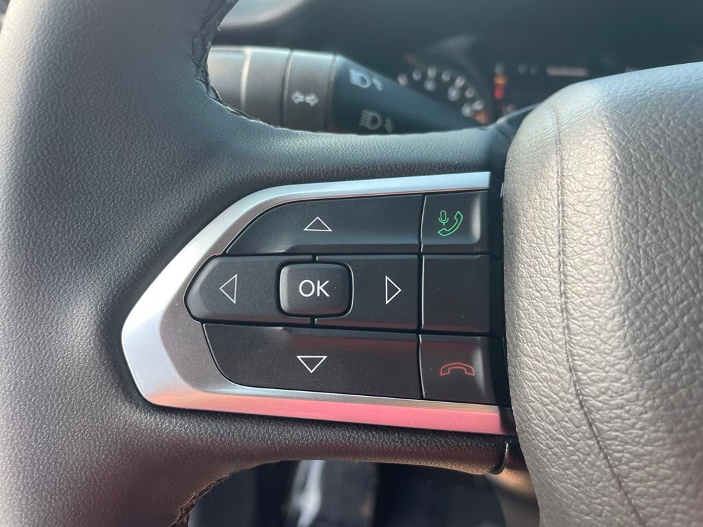 Used 2025 Jeep Compass Limited AWD/4WD image 29