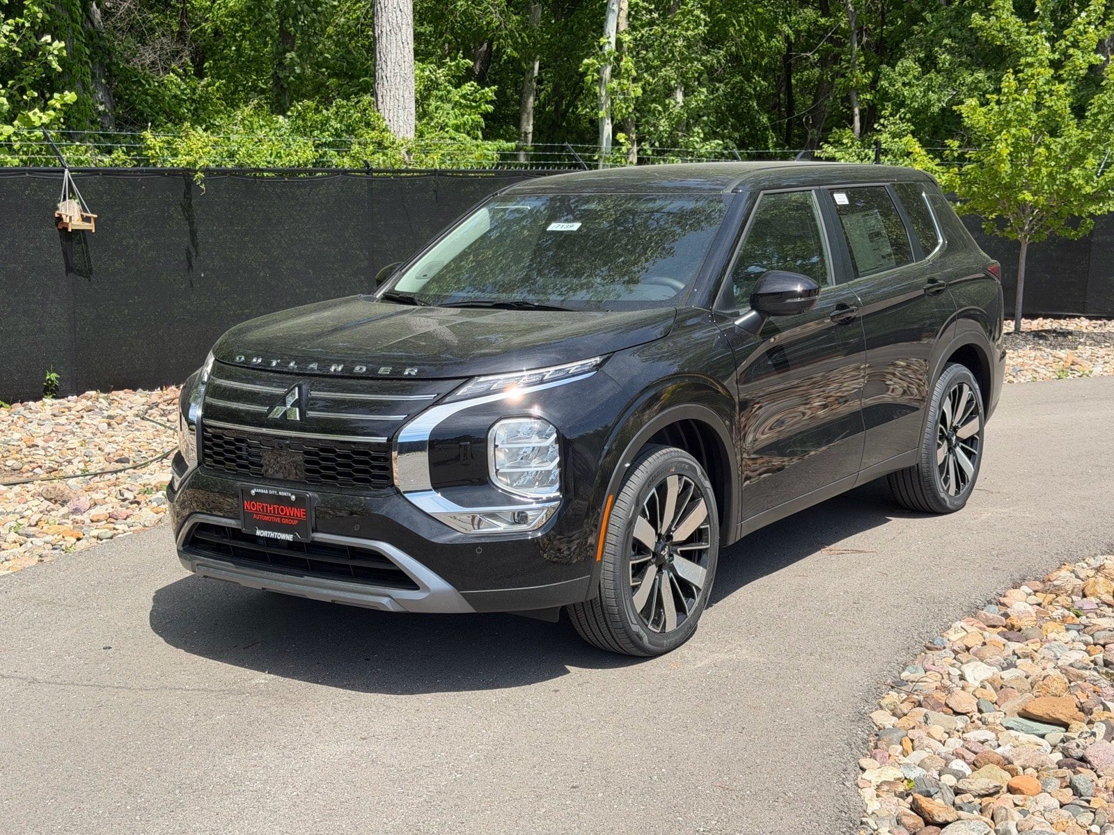New 2026 Mitsubishi Outlander SE