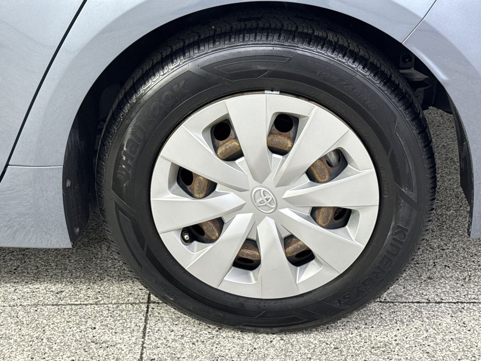 Used 2020 Toyota Corolla L FWD image 24