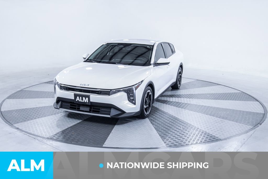 Used 2025 Kia K4 EX image 2
