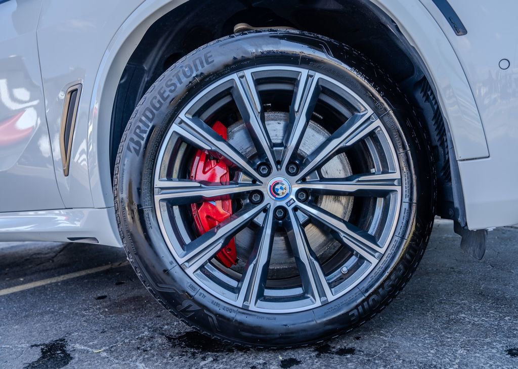 Used 2023 BMW X5 M50i w/ Executive Package image 32