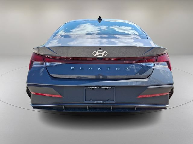 New 2026 Hyundai Elantra SE FWD image 6