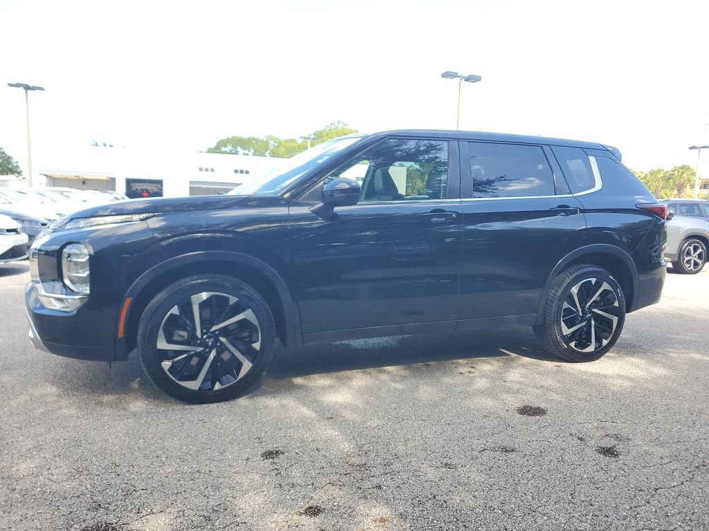 Used 2024 Mitsubishi Outlander SE FWD image 8