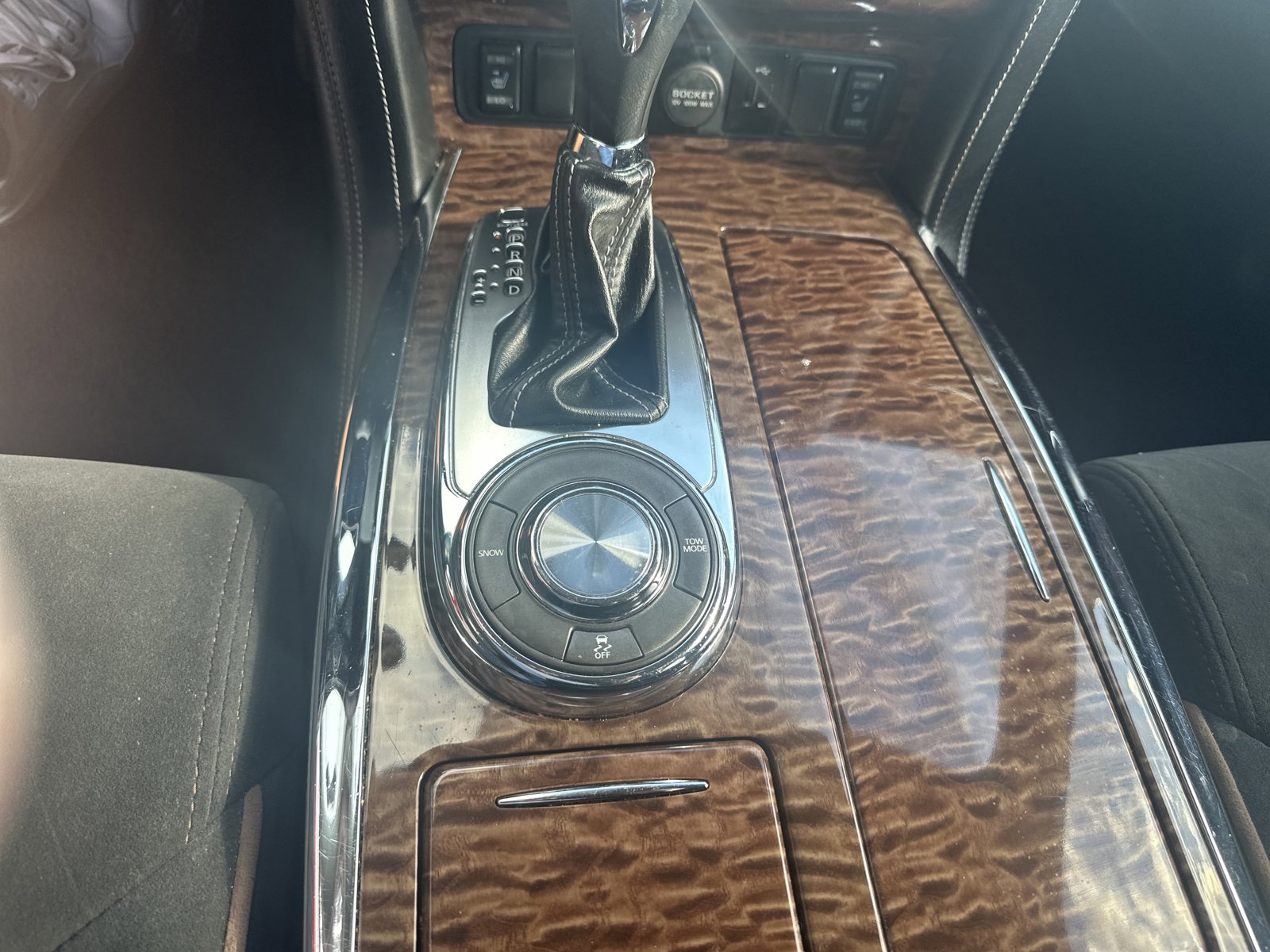 Used 2020 Nissan Armada SV w/ Driver Package RWD image 17
