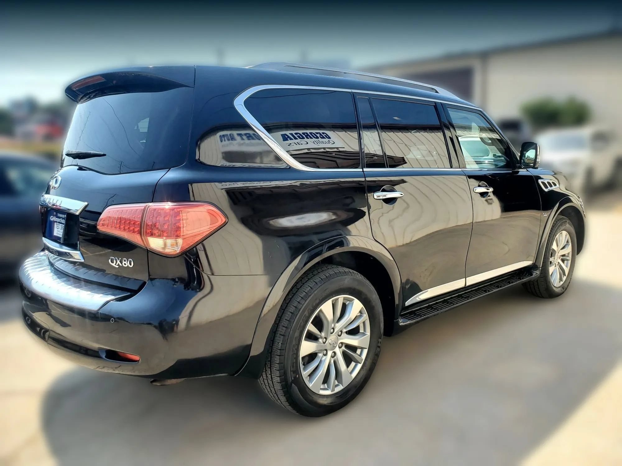 Used 2016 INFINITI QX80 4WD w/ Signature Edition Package image 16