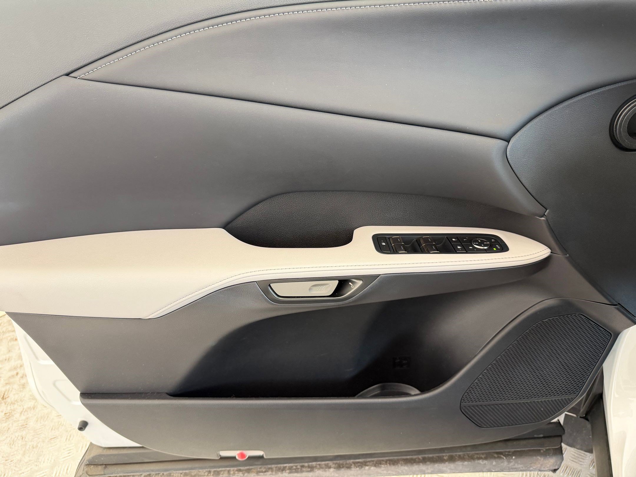 Used 2025 Lexus RX 350h w/ Convenience Package image 24