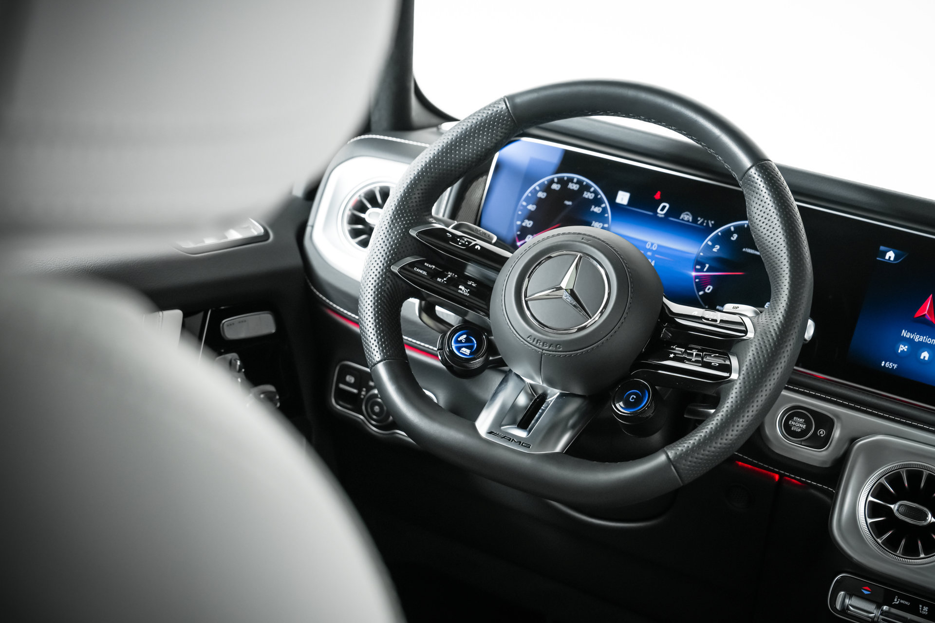Used 2025 Mercedes-Benz G 63 AMG 4MATIC image 33