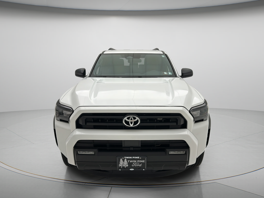 Used 2025 Toyota 4Runner SR5 AWD/4WD image 2