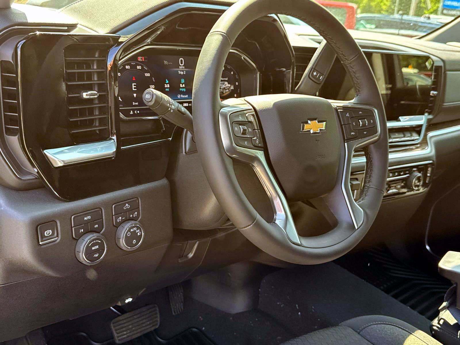 New 2025 Chevrolet Silverado 1500 LT image 13