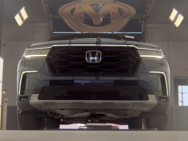 Used 2024 Honda Pilot Touring image 6