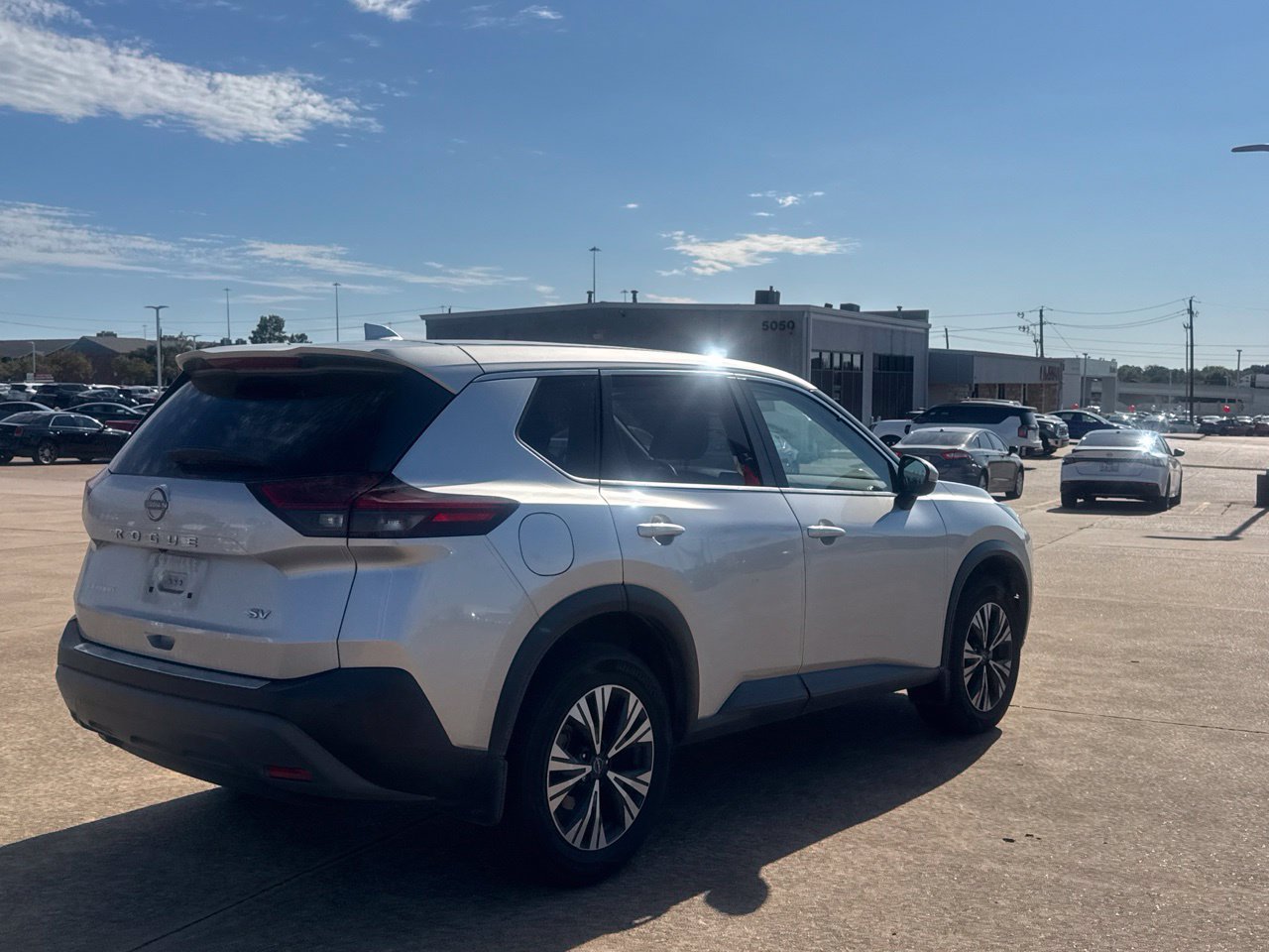 Certified 2023 Nissan Rogue SV FWD image 27