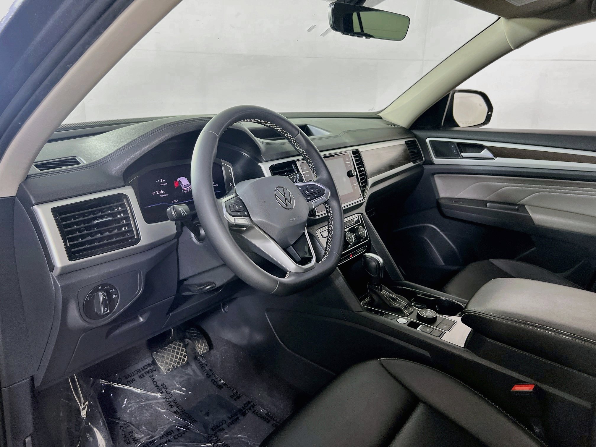 Used 2023 Volkswagen Atlas SE AWD/4WD image 9
