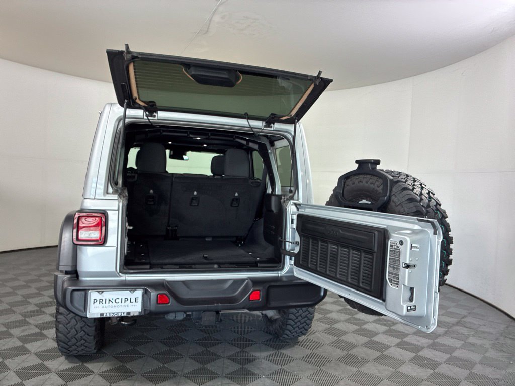 Used 2024 Jeep Wrangler Unlimited Sport AWD/4WD image 29