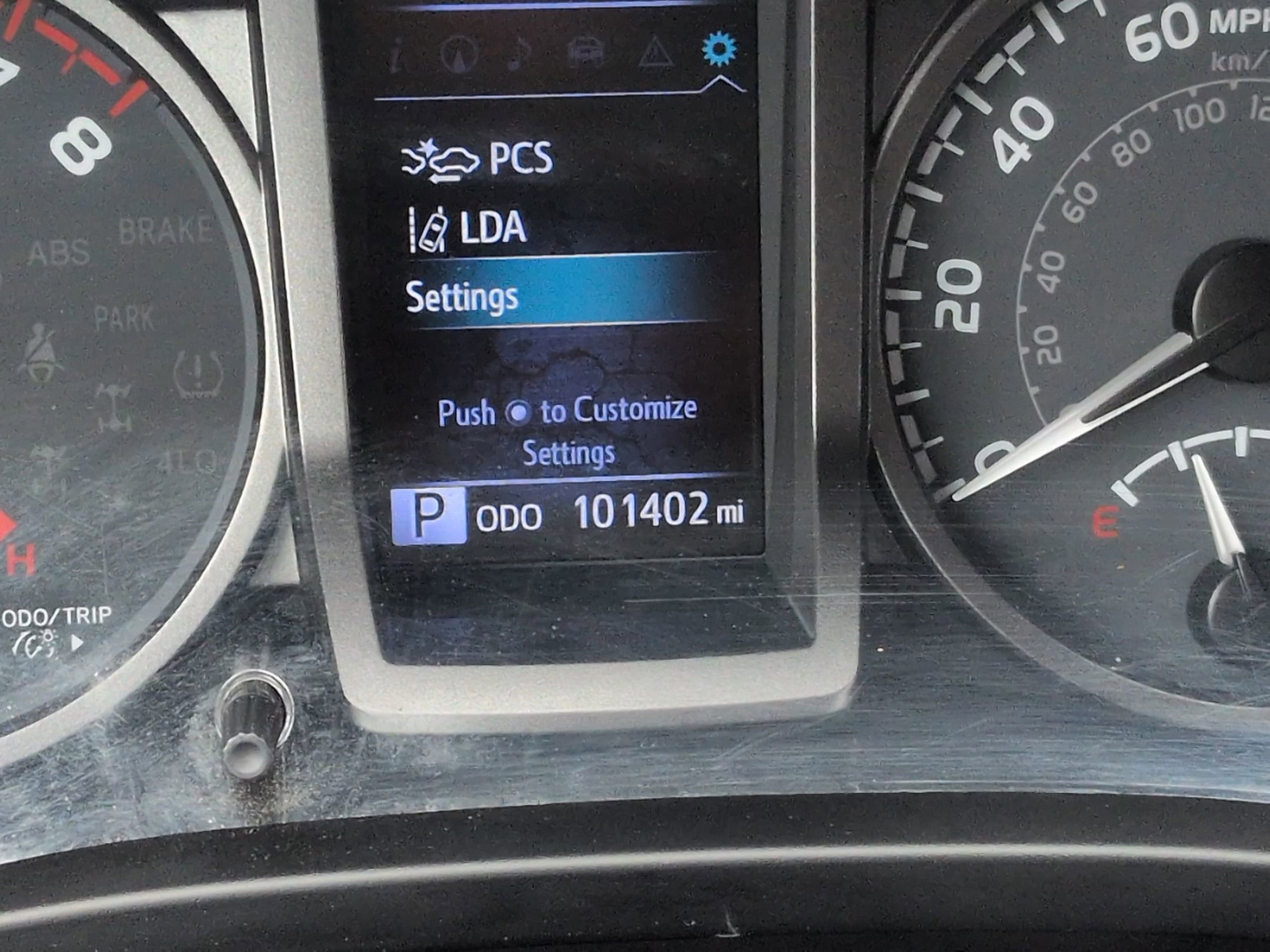 Used 2021 Toyota Tacoma TRD Off-Road w/ TRD Premium Off Road Package AWD/4WD image 21