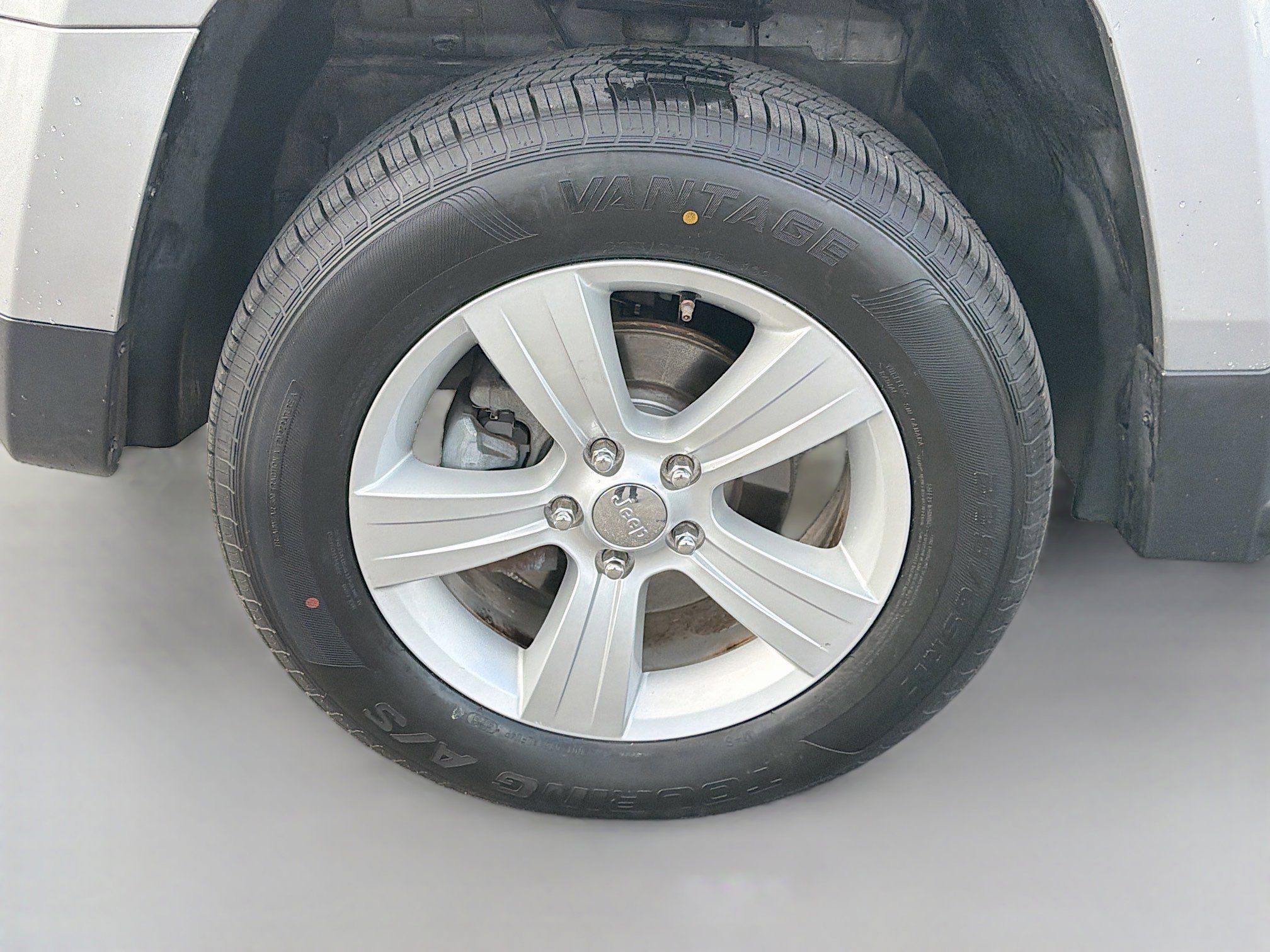 Used 2017 Jeep Patriot Latitude image 36