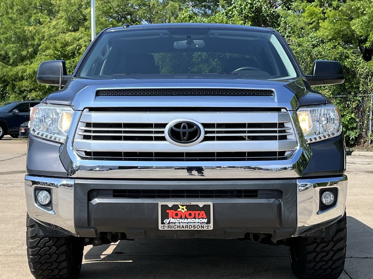Used 2017 Toyota Tundra SR5 w/ SR5 Upgrade Package RWD image 7