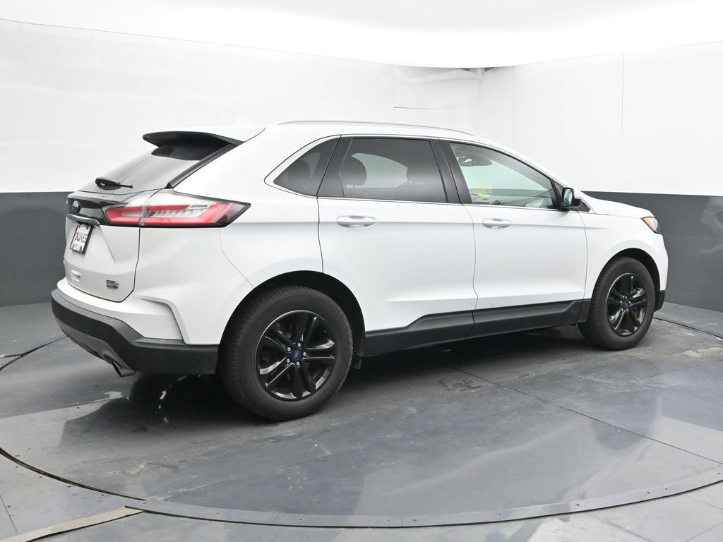 Used 2019 Ford Edge SEL w/ Equipment Group 201A AWD/4WD image 3