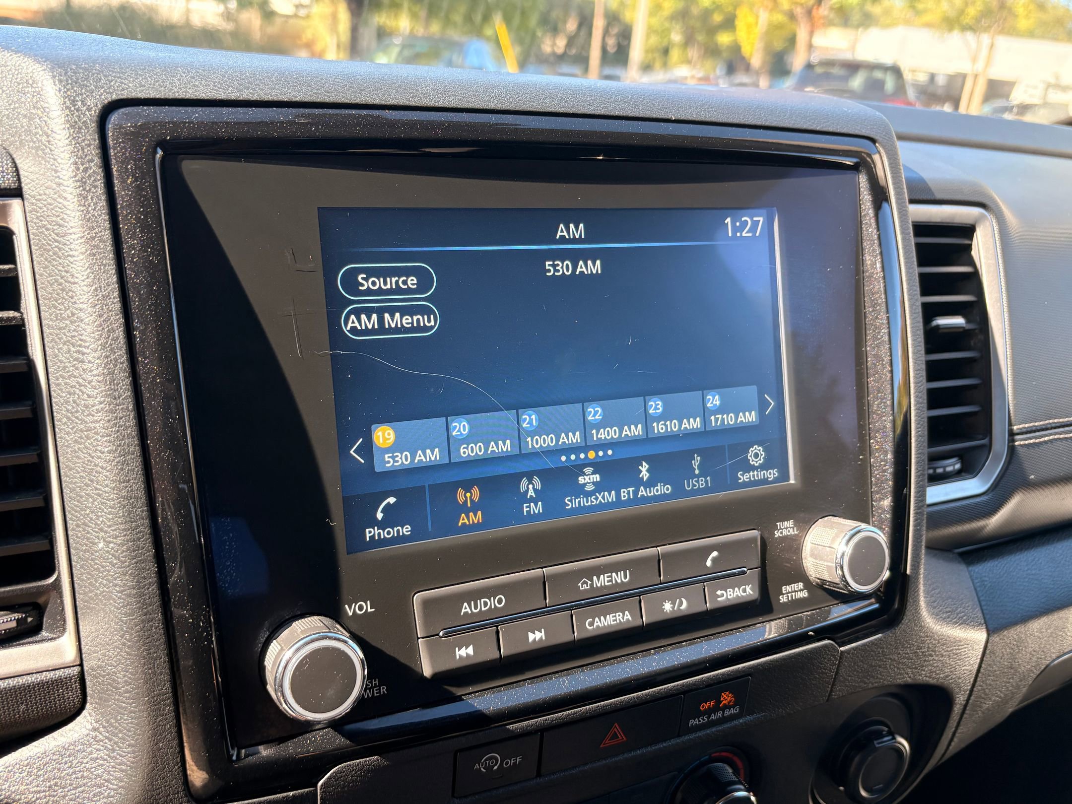 Used 2023 Nissan Frontier SV image 29