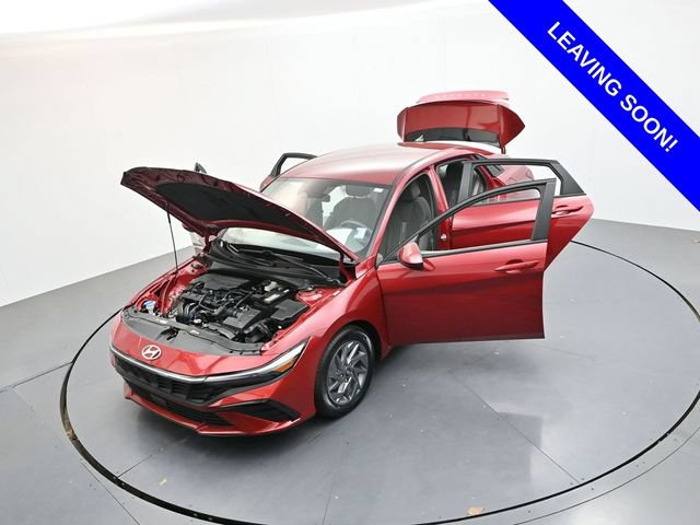 Used 2024 Hyundai Elantra SEL FWD image 36