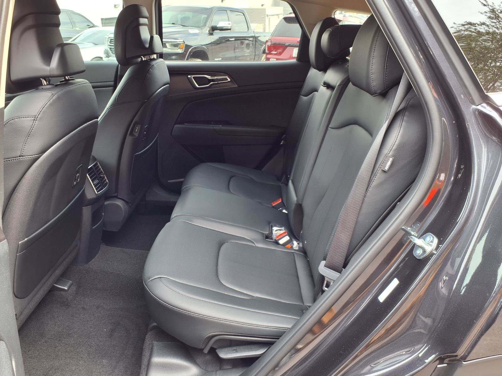 New 2026 Kia Sportage EX image 4