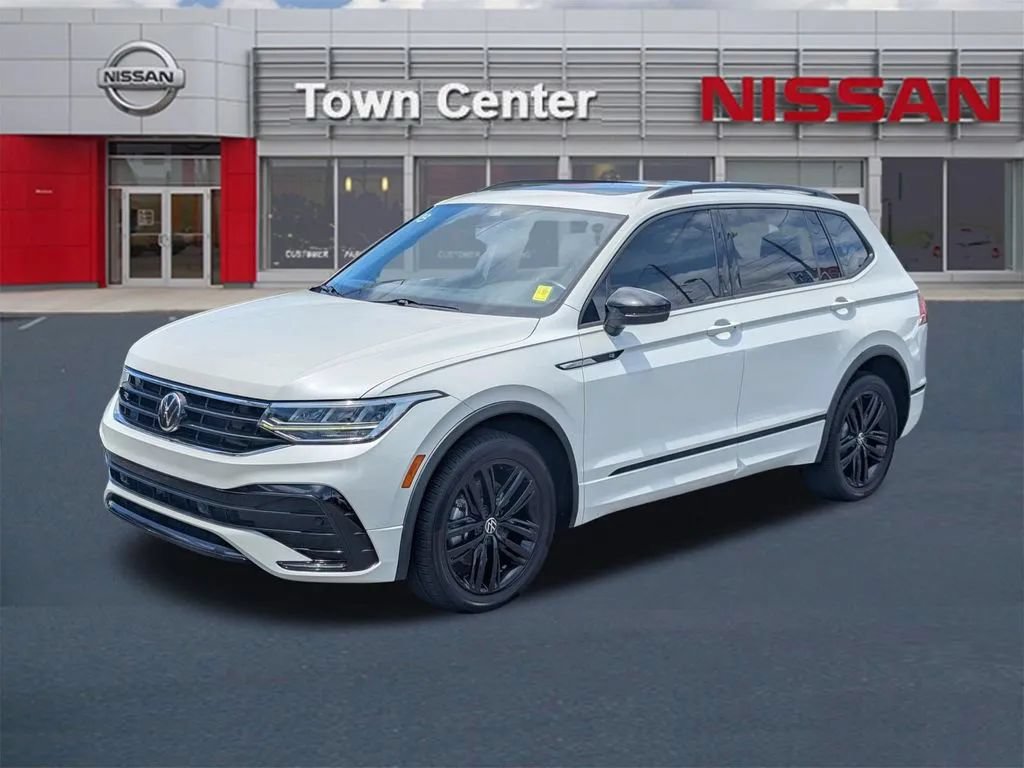 Used 2022 Volkswagen Tiguan SE R-Line FWD image 3