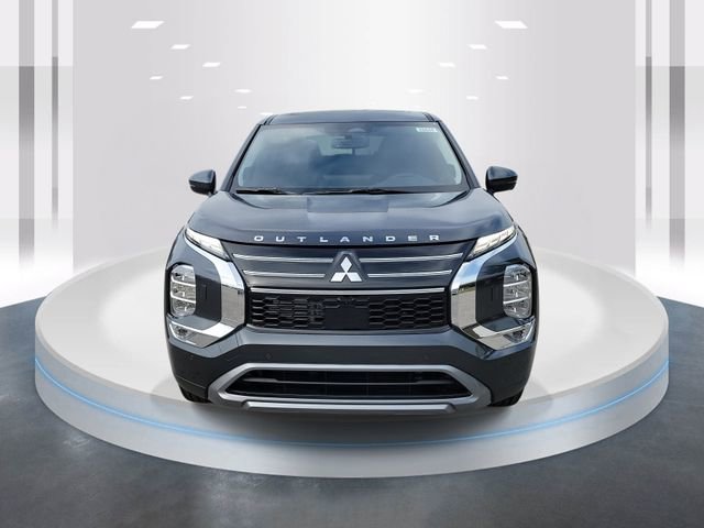 New 2026 Mitsubishi Outlander SE image 2