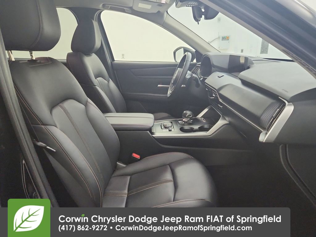 Used 2025 MAZDA CX-90 3.3 Turbo w/ Select Package image 33