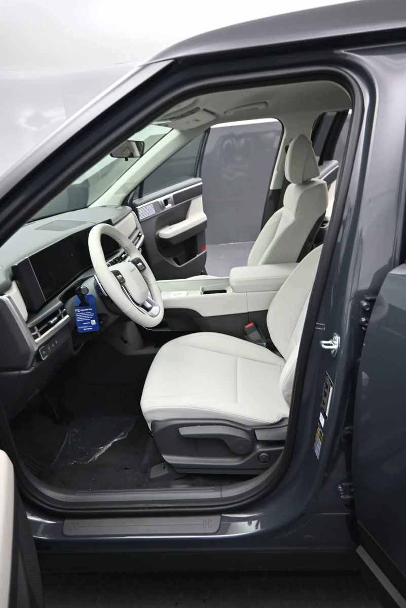 New 2026 Hyundai Santa Fe SE AWD/4WD image 16