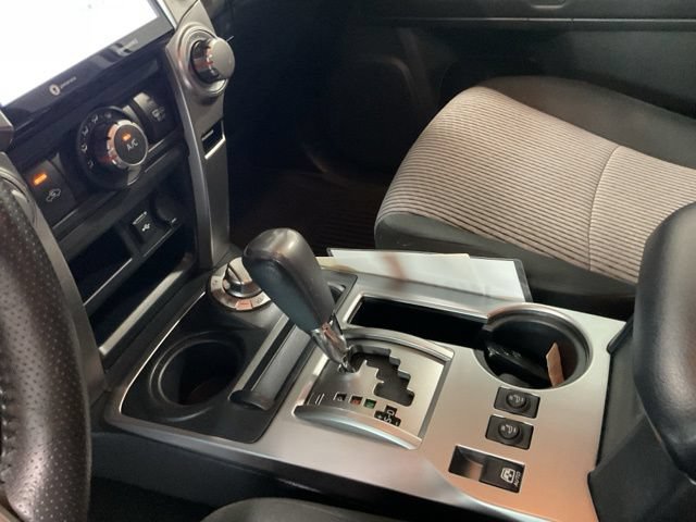 Used 2022 Toyota 4Runner SR5 AWD/4WD image 16