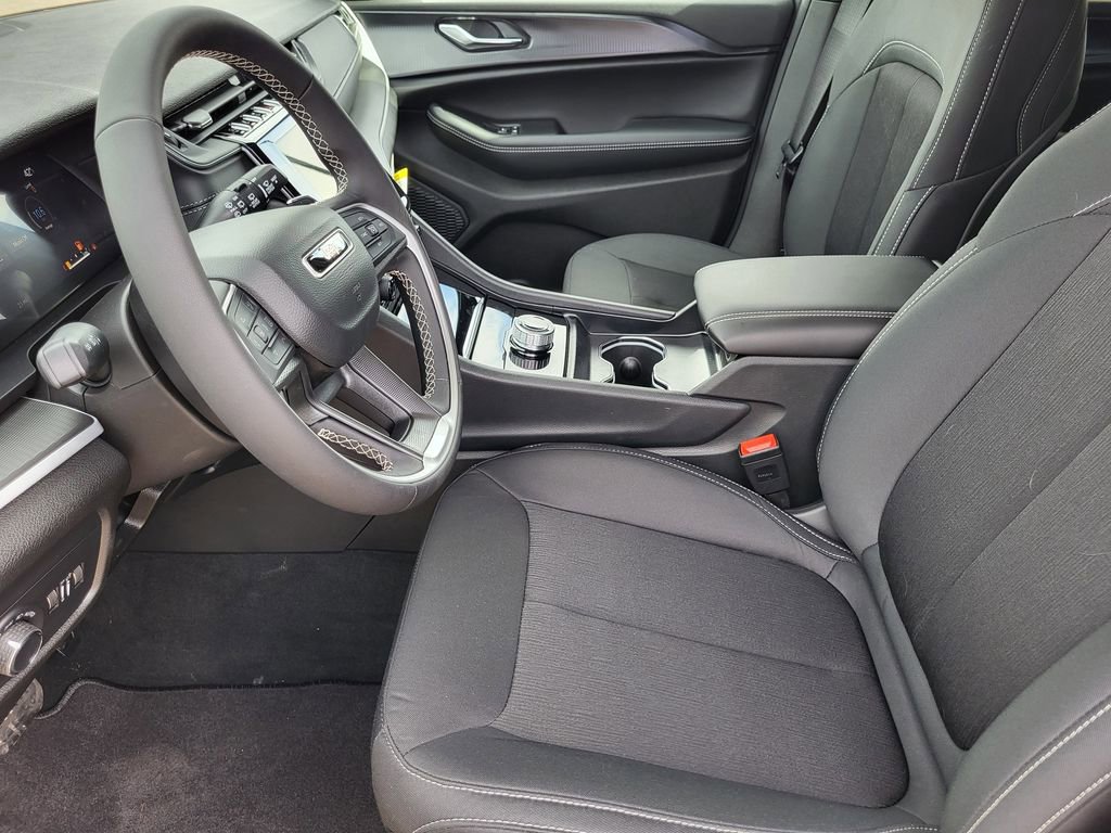 New 2026 Jeep Grand Cherokee L Laredo image 12