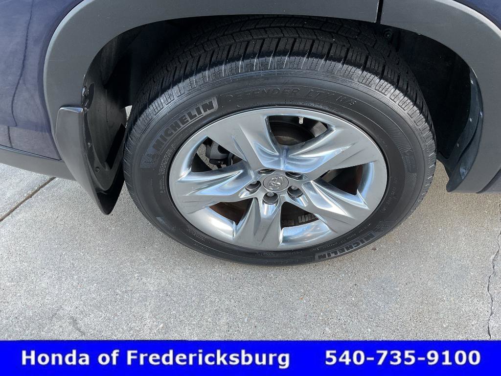 Used 2015 Toyota Highlander Limited AWD/4WD image 12