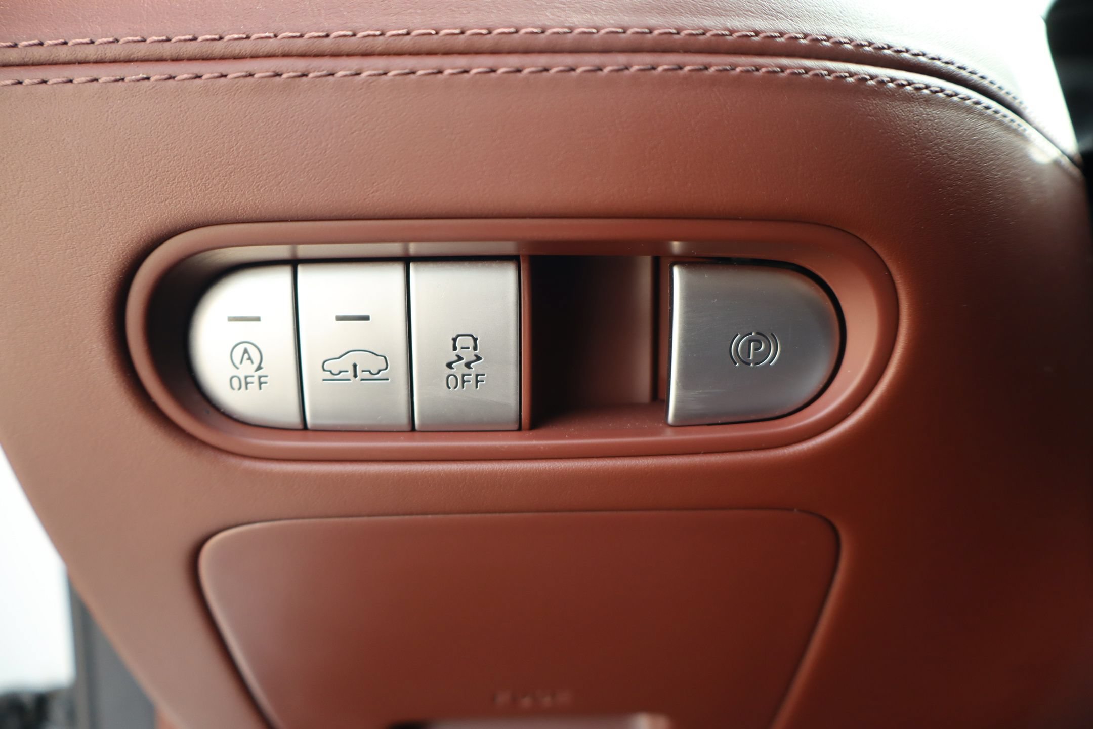 Used 2023 Genesis G90 3.5T AWD/4WD image 18