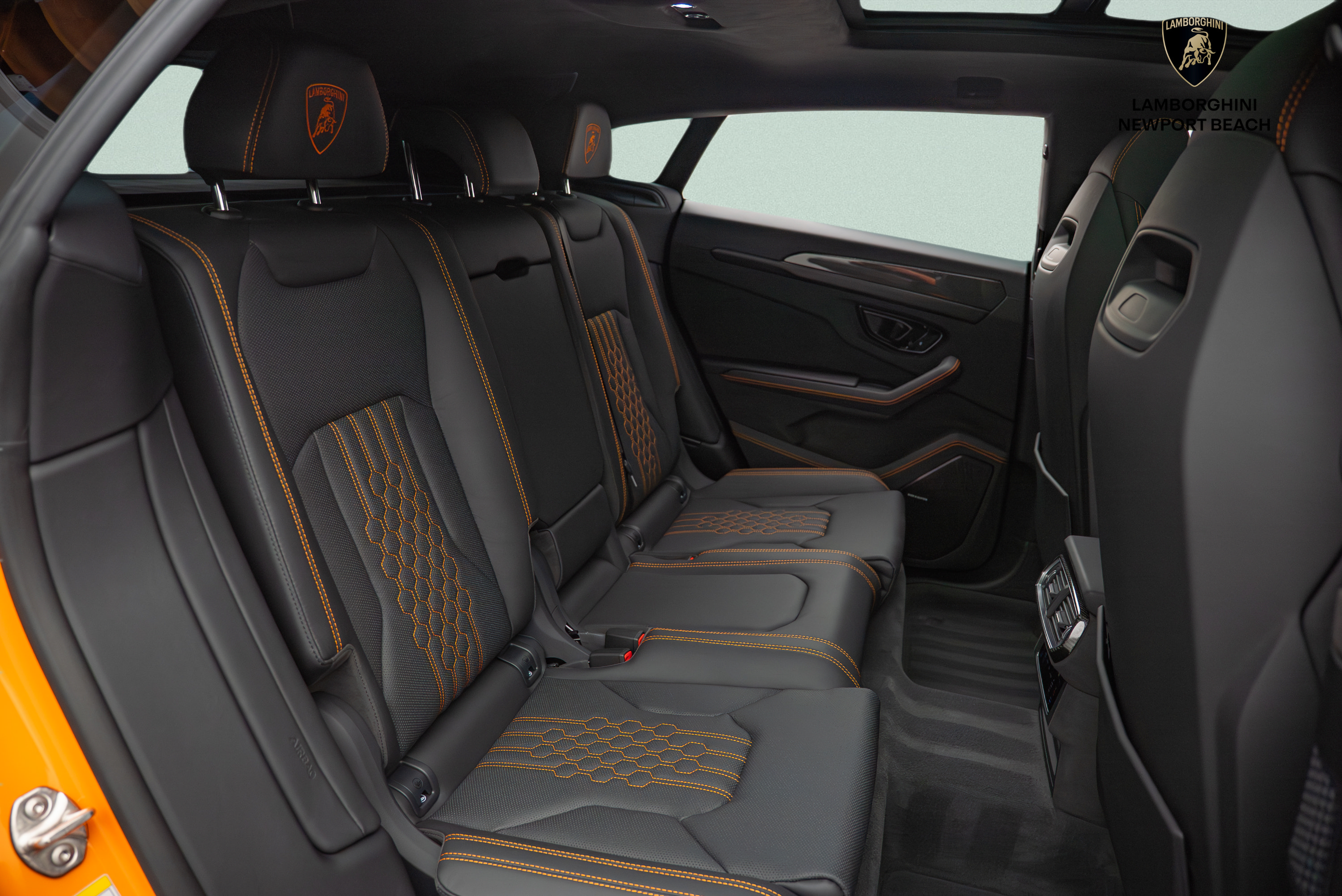 Used 2025 Lamborghini Urus S AWD/4WD image 16
