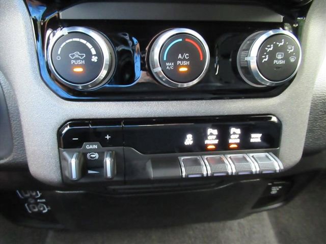 Used 2025 RAM 1500 Classic Warlock AWD/4WD image 25