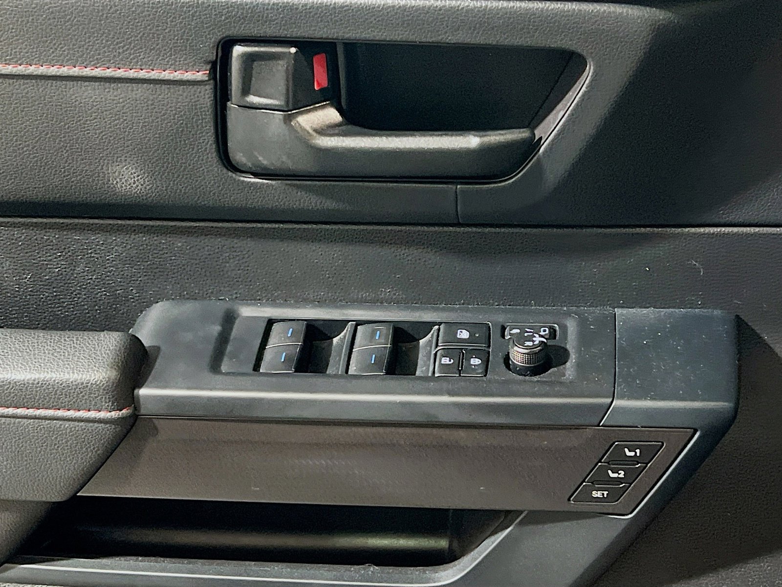 Used 2023 Toyota Sequoia TRD Pro AWD/4WD image 13