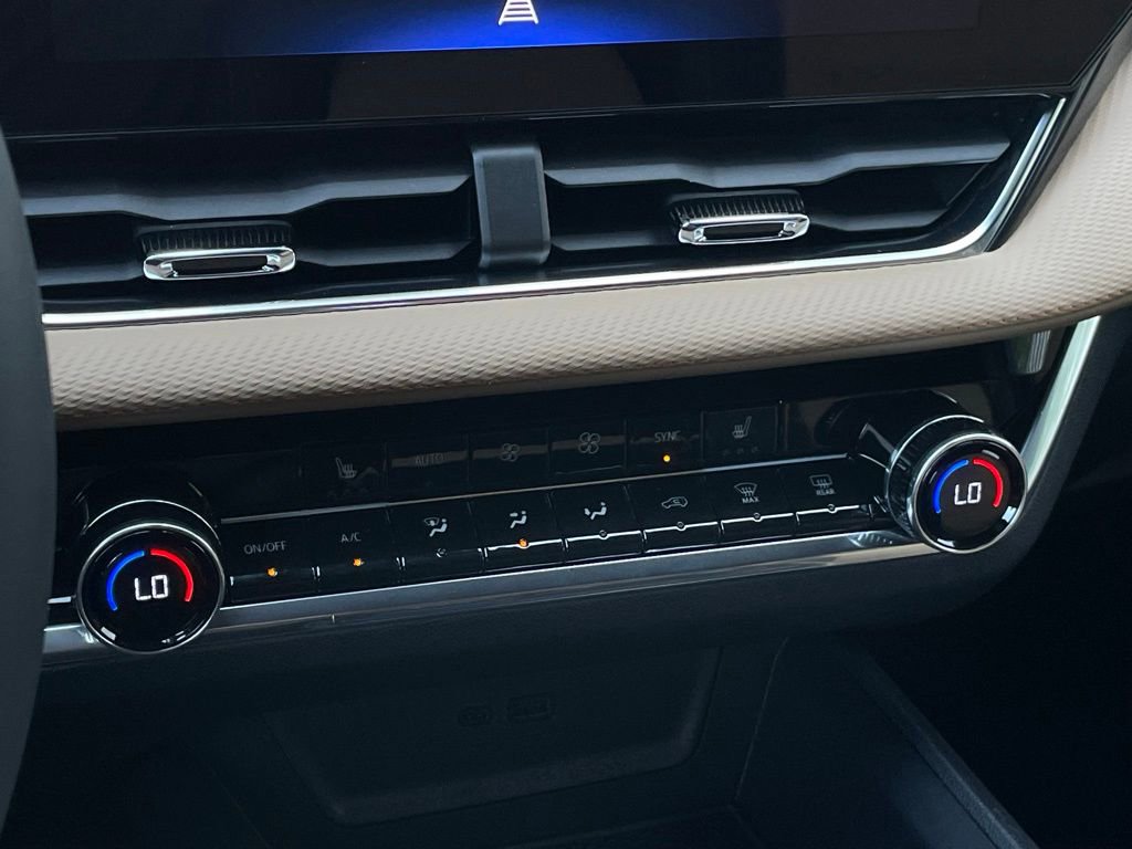 New 2026 Chevrolet Equinox ACTIV image 19