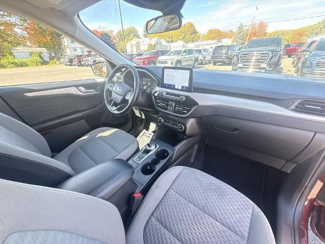 Used 2021 Ford Escape SE w/ Cold Weather Package image 30