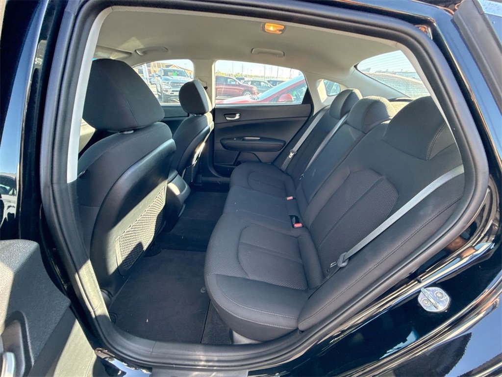 Used 2020 Kia Optima LX image 28