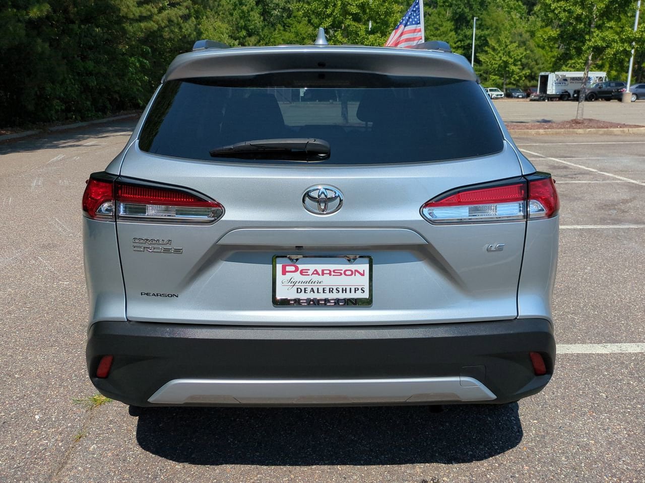 Used 2023 Toyota Corolla Cross LE w/ Moonroof Package FWD image 5