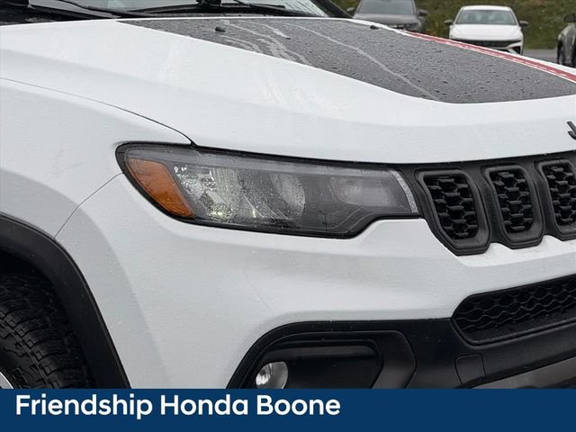 Used 2026 Jeep Compass Trailhawk AWD/4WD image 7