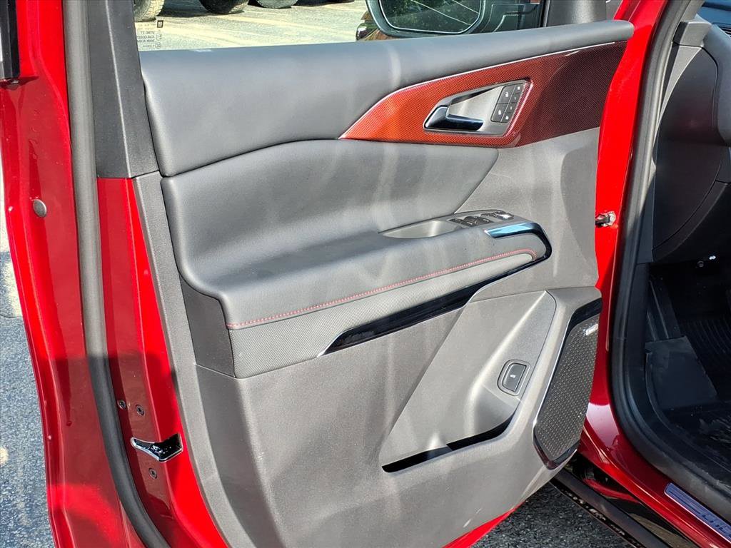 New 2026 Chevrolet Traverse RS w/ LPO, Floor Liner Package image 3