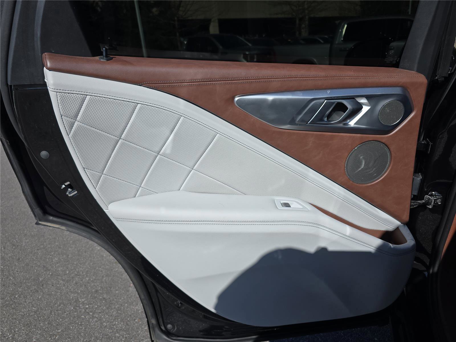 Used 2023 BMW XM image 12