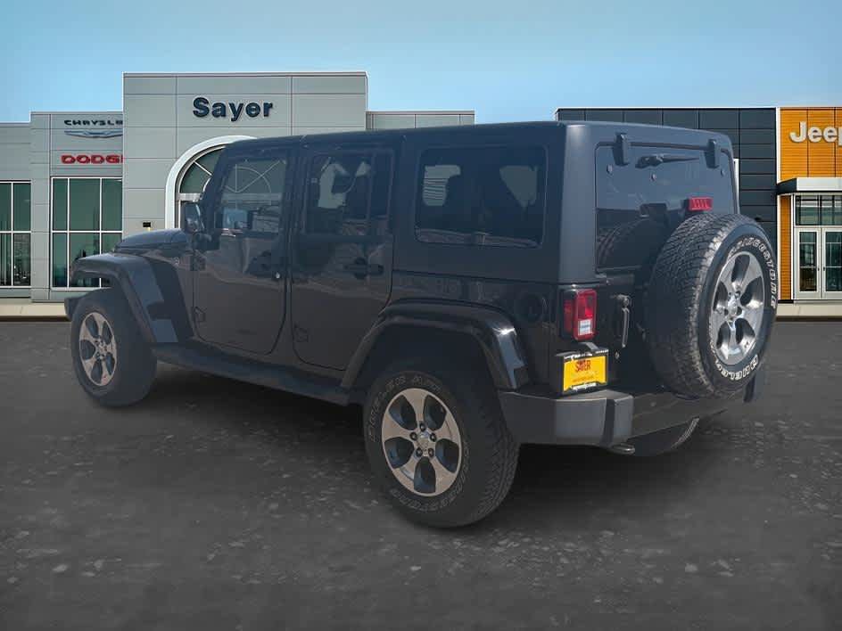 Used 2017 Jeep Wrangler Unlimited Sahara w/ Connectivity Group AWD/4WD image 5