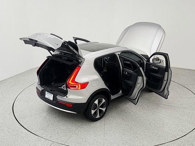 Certified 2023 Volvo XC40 B5 Plus w/ Protection Package Premier AWD/4WD image 37