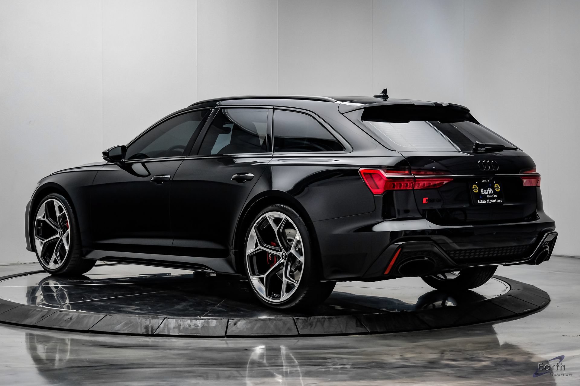 Used 2024 Audi RS 6 performance AWD/4WD image 10