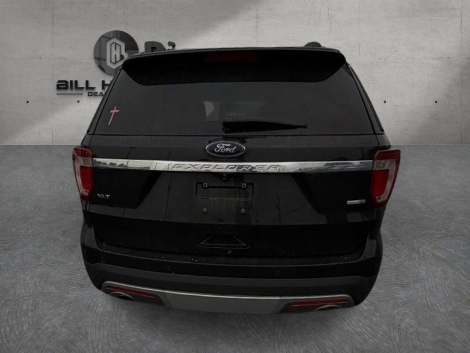 Used 2016 Ford Explorer XLT w/ Equipment Group 202A AWD/4WD image 5