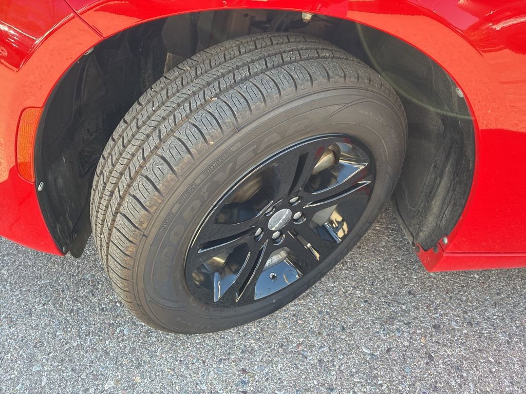 Used 2023 Dodge Charger SXT image 9