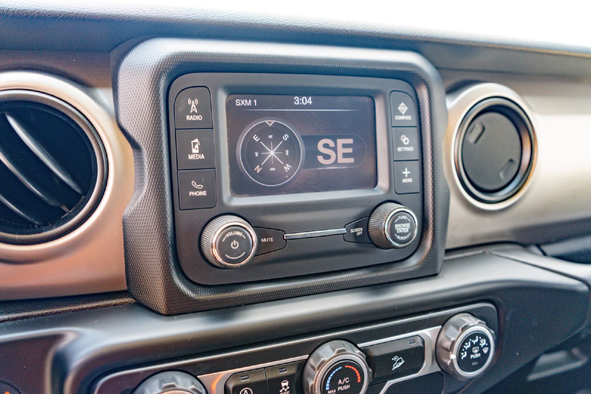 Used 2020 Jeep Wrangler Unlimited Sport S AWD/4WD image 17