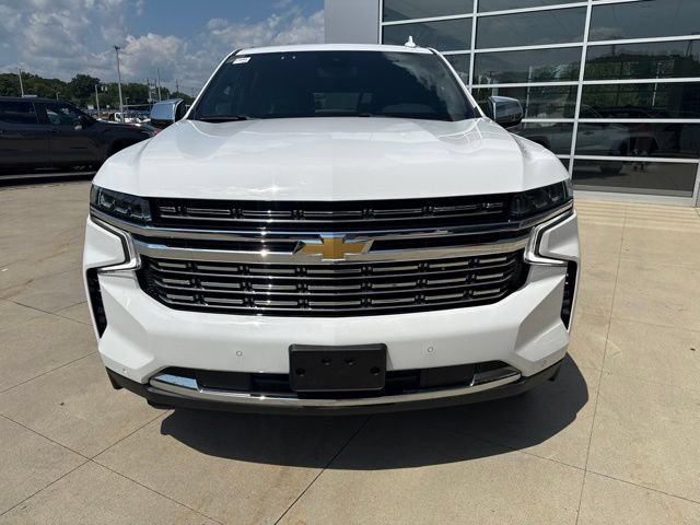 Used 2023 Chevrolet Suburban Premier RWD image 2